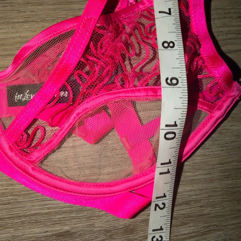 For Love & Lemons Neon Pink Embroidered Strappy Underwire Bra XL SKBR1542-FA21‎